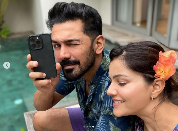 पिंक बिकिनी में रुबीना दिलैक ने Insta पर लगाई आग, पति संग वेकेशन पर पहुंची मालदीव