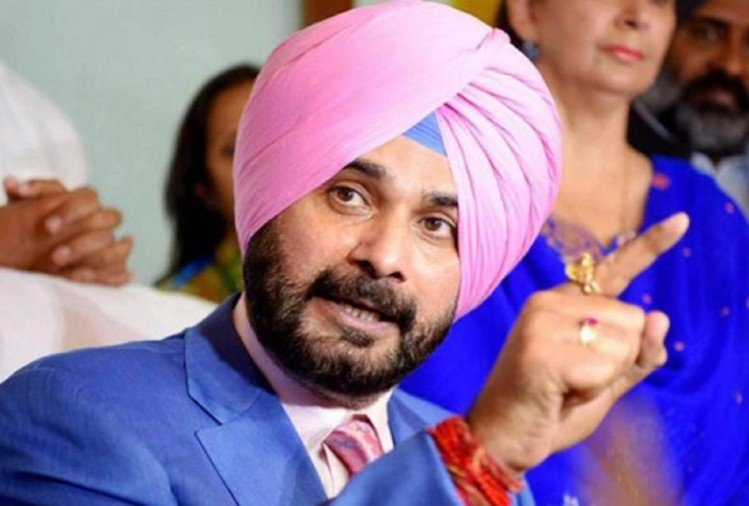सिद्दू के इस्तीफे के बाद अर्चना पूरन सिंह की कुर्सी खतरे में, बोली अगर ऐसा हुआ तो मैं...
