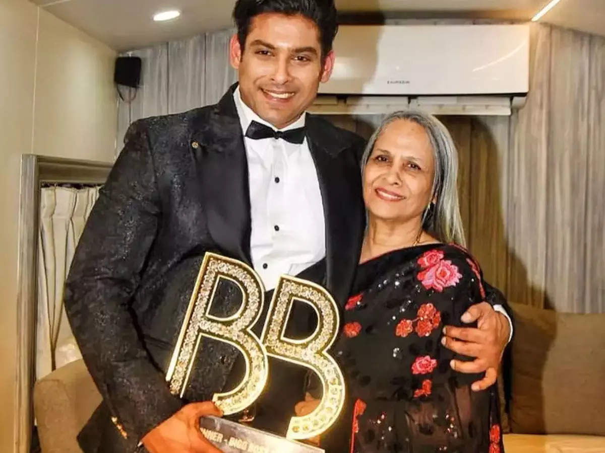 पोस्टमार्टम के बाद सौपी जाएगी परिवार को सिद्धार्थ शुक्ला की बॉडी, नहीं चोट के निशान  