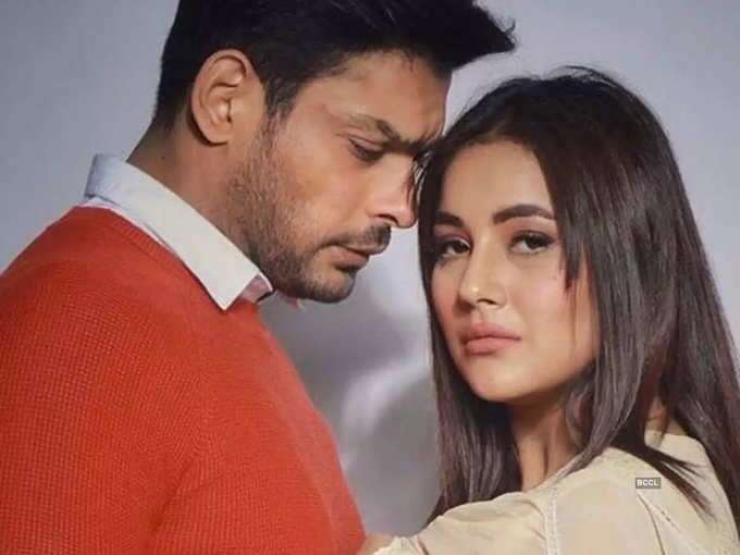 इन खूबसूरत हसीनाओं को सिद्धार्थ शुक्ला ने किया था डेट, लेकिन कोई नहीं बन पाई गर्लफ्रेंड