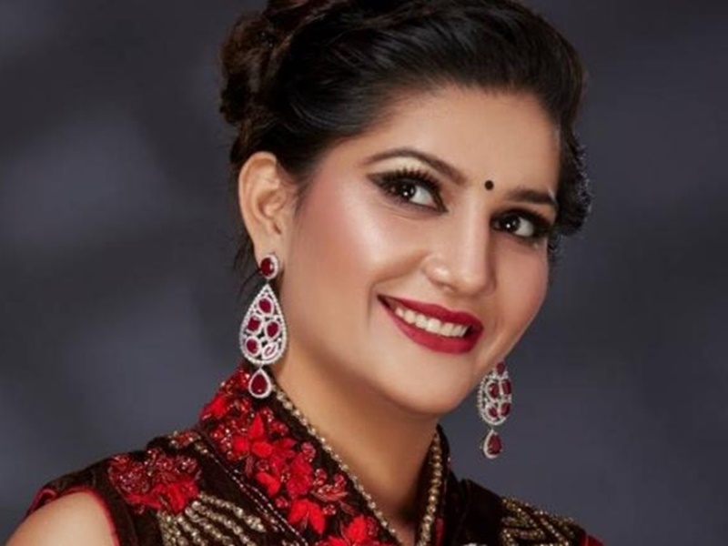 Sapna Choudhary Dance : सपना चौधरी ने इस पंजाबी गाने डांस कर मचाया धमाल, कुछ ही देर में वीडियो को मिले इतने व्यूज