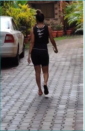 जब मलाइका अरोड़ा हुई Oops Moment का शिकार, यूजर्स ने किए ऐ