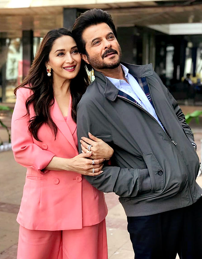 शादीशुदा अनिल कपूर संग चली थी माधुरी दीक्षित की अफेयर की खबरें, इस वजह से माधुरी हो गई अनिल से दूर