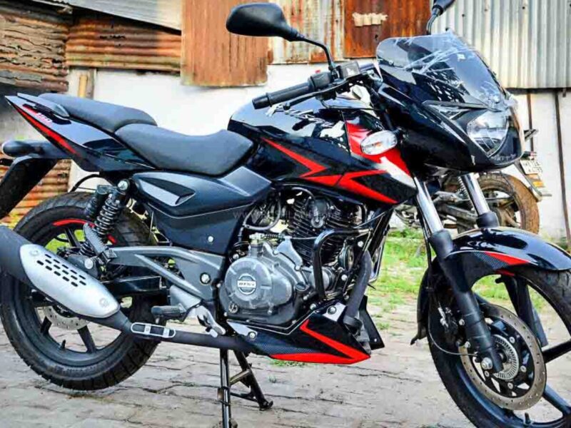 सिर्फ 24000 रुपये में खरीदें Bajaj Pulsar, जानिए कैसे मिलेगा ये सस्ता बाइक खरीदने का ऑफर