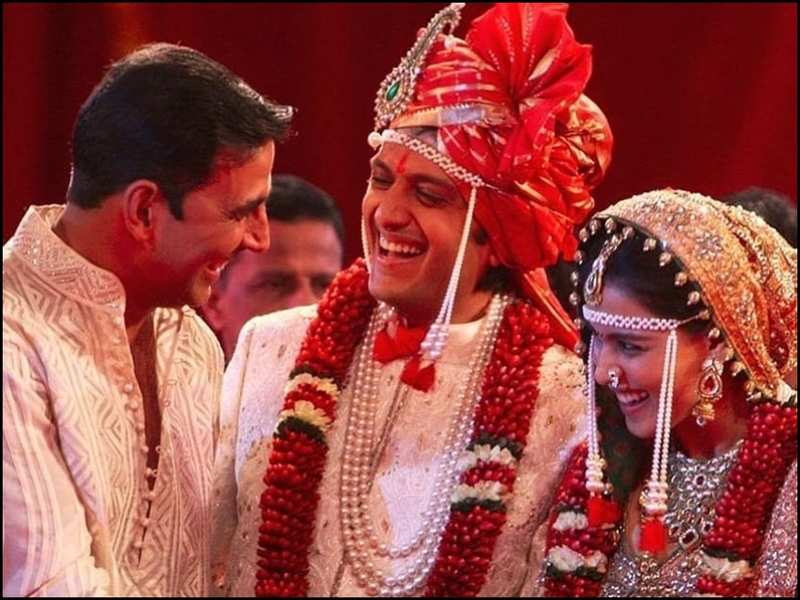 गौरी को छोड़ शाहरुख़ खान करना चाहते थे रितेश देशमुख से शादी, जानिए क्यों