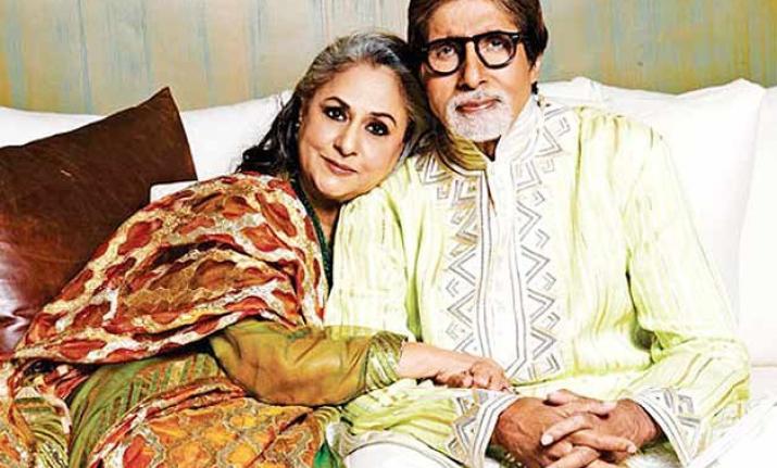 बेहद खास अंदाज में बिग बी ने अपनी धर्मपत्नी जया को विश किया करवाचौथ, शेयर की फोटो