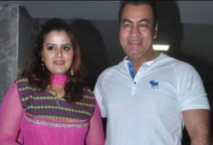 इन स्टार्स विलेन की पत्नियों के आगे ये हीरोईनें लगती हैं फींकी, लेकिन लाइमलाइट से रहती हैं दूर