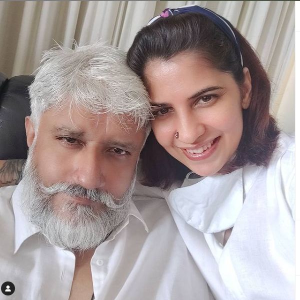 विक्रम भट्ट ने रचाई दूसरी शादी, स्पेशल पोस्ट लिखकर पत्नी श्वेतांबरी सोनी को बर्थडे किया विश