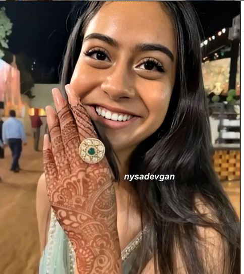 न्यासा देवगन ने छोटी-सी उम्र में फेयर दिखने के लिए इसका करती हैं इस्तेमाल, यूजर्स ने किया ट्रोल
