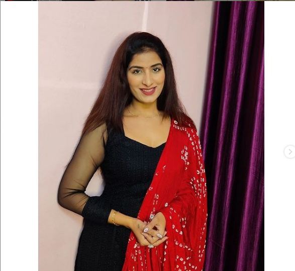 इस एक्ट्रेस को कहा जाता है भोजपुरी की करीना कपूर, हॉट दिखने के लिए करती हैं ये काम