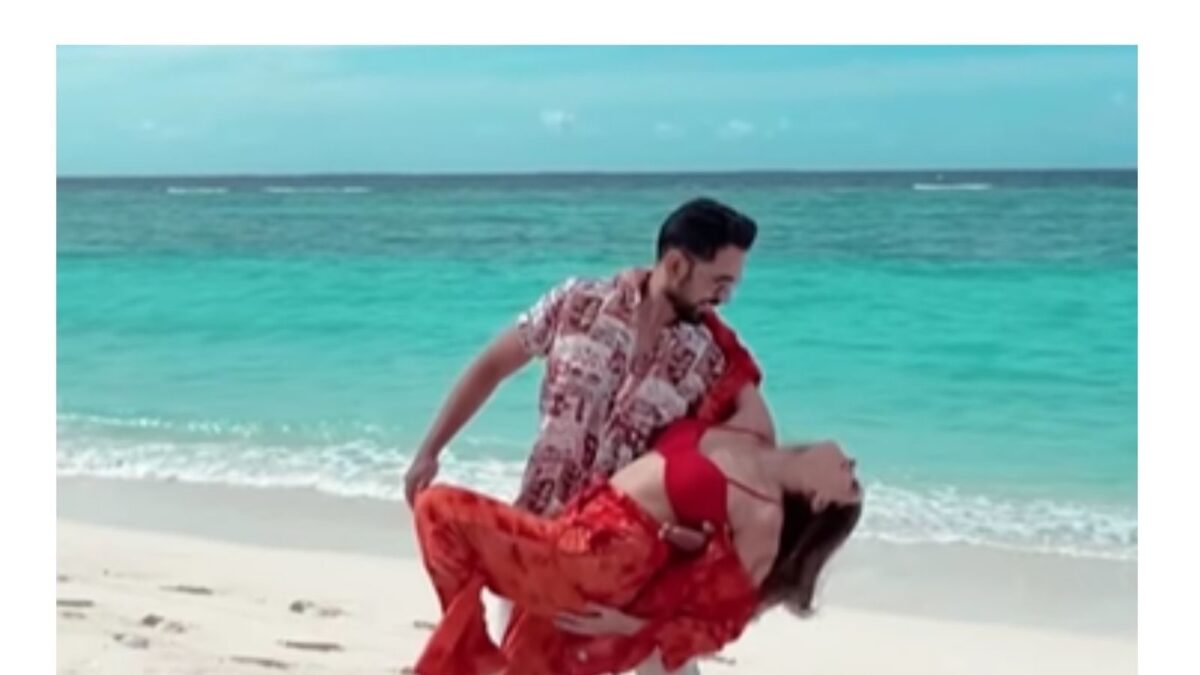 समुंदर किनारे पति के बाहों में झूलती नजर आई रुबीना दिलैक, रोमांटिक वीडियो वायरल