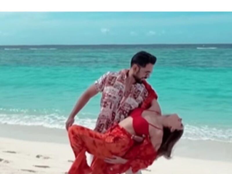 समुंदर किनारे पति के बाहों में झूलती नजर आई रुबीना दिलैक, रोमांटिक वीडियो वायरल