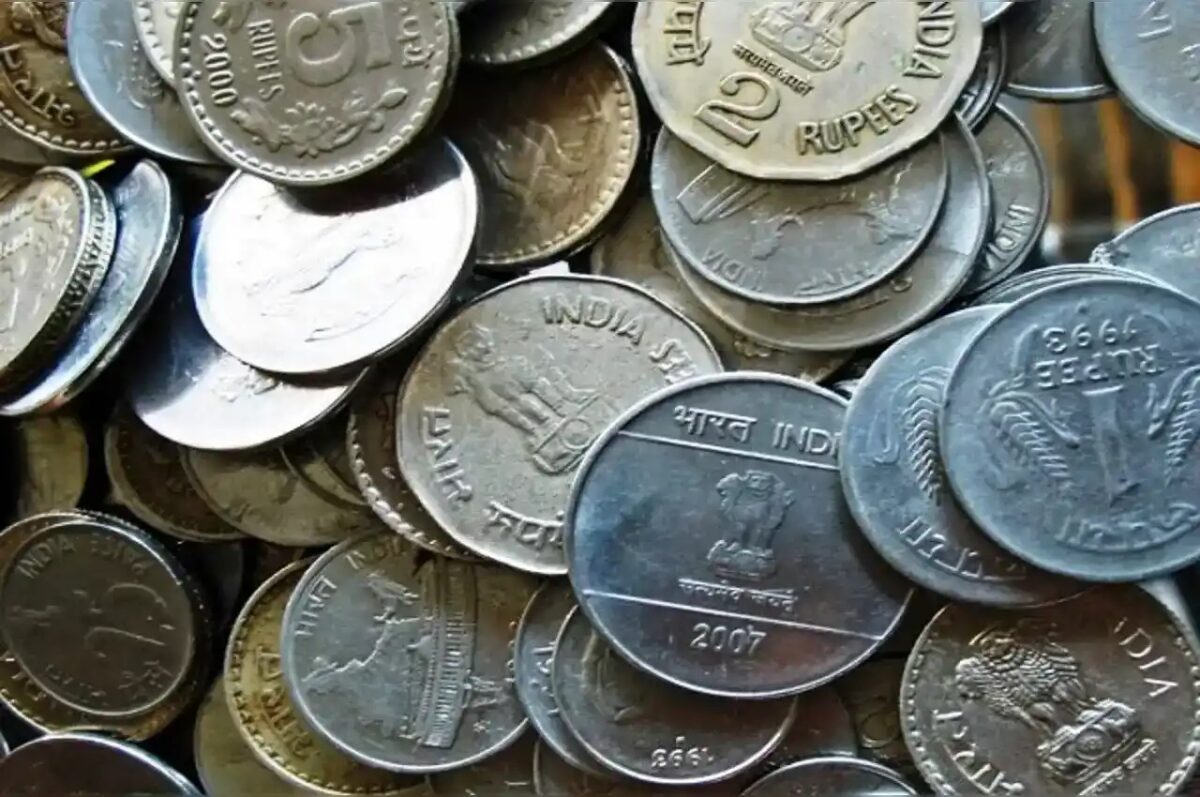 1 रूपये का ये सिक्का आपकों बना देगा डेढ़ लाख रूपये का मालिक, ये है तरीका
