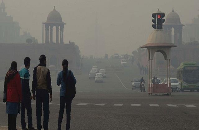 Air Pollution : हरियाणा सरकार ने दिया 4 जिलों में स्कूल बंद करने का आदेश, इन कामों पर भी लगाई रोक
