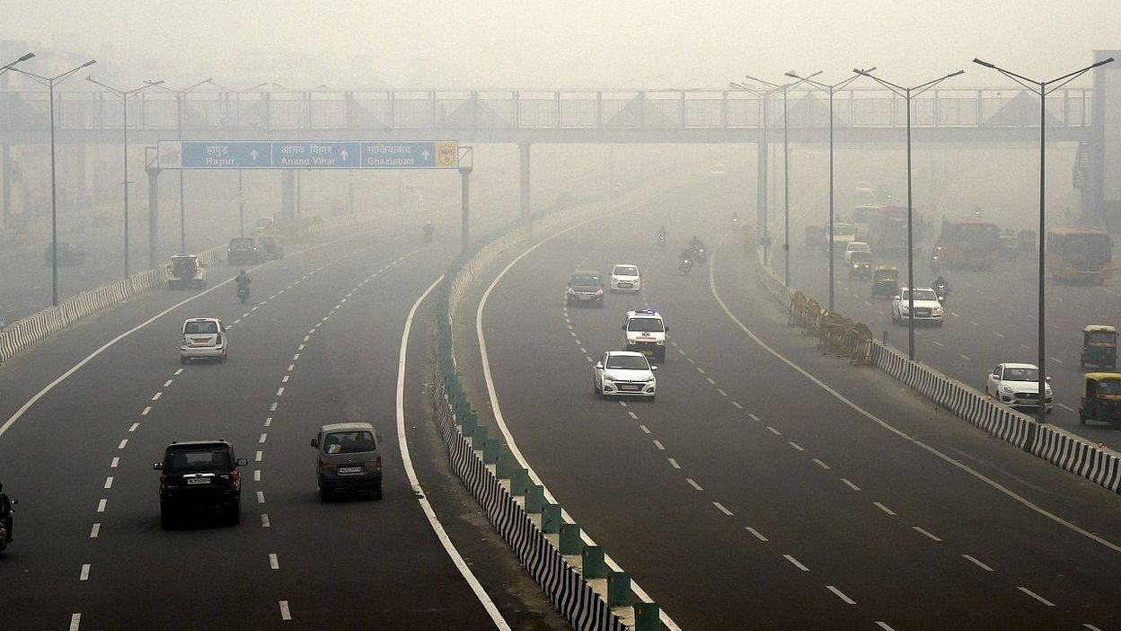 Air Pollution : हरियाणा सरकार ने दिया 4 जिलों में स्कूल बंद करने का आदेश, इन कामों पर भी लगाई रोक