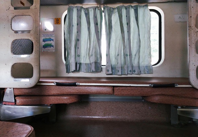 Indian Railway : टिकट करते समय इन बातों का रखें ध्यान, मिलेगा लोअर बर्थ का कंफर्म टिकट, जानिए क्या है तरीका
