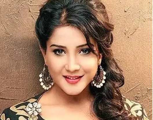 इन खूबसूरत अभिनेत्रियों के साथ इश्क फरमा चुके हैं विराट कोहली, लिस्ट में कई चौकाने वाले नाम