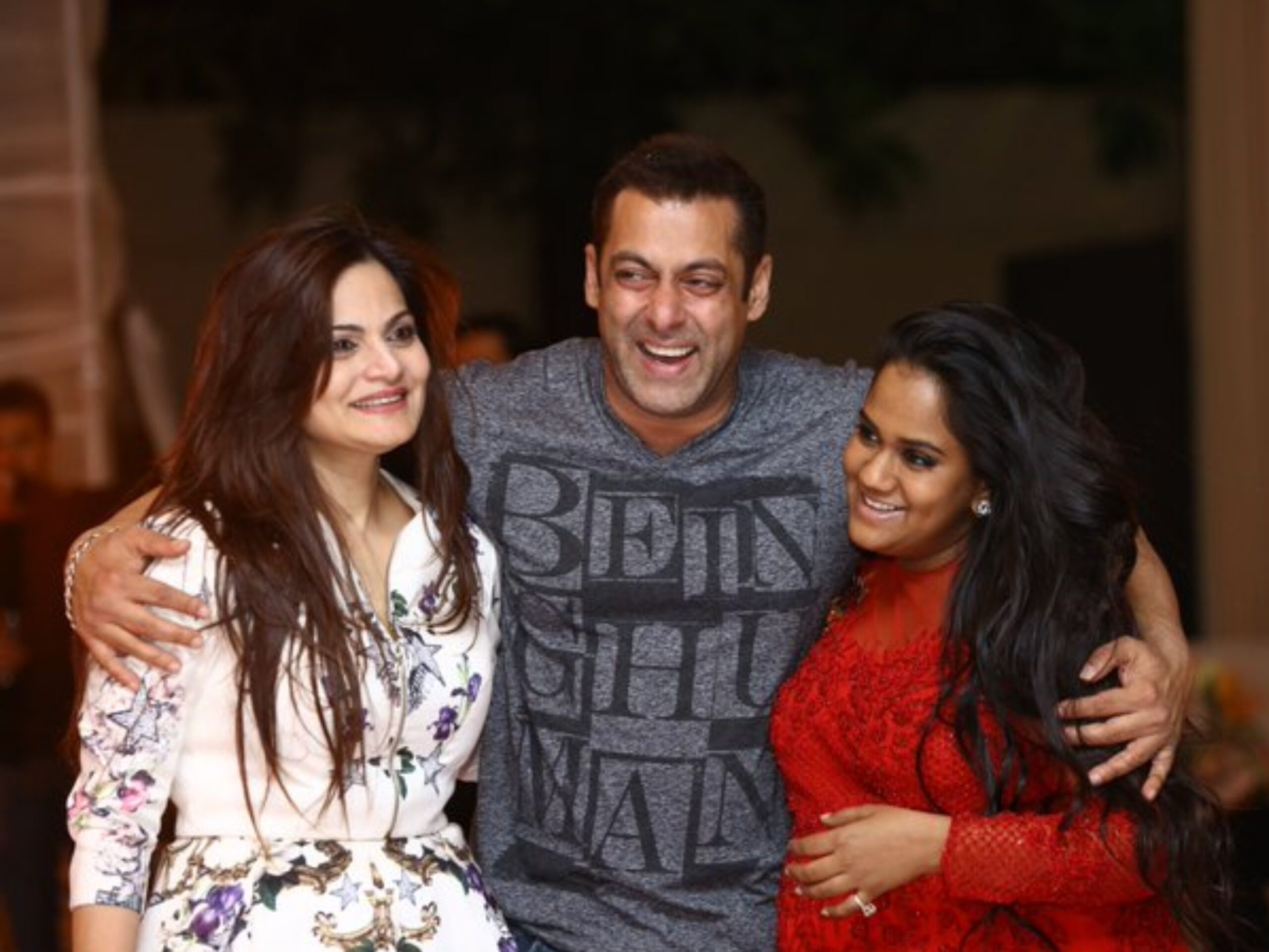 Salman-Sisters