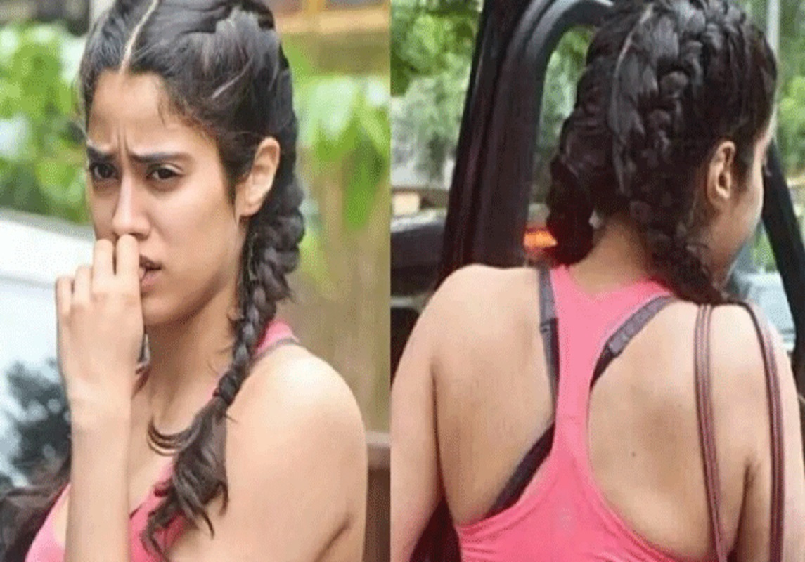 Jhanvi Kapoor Oops Moments