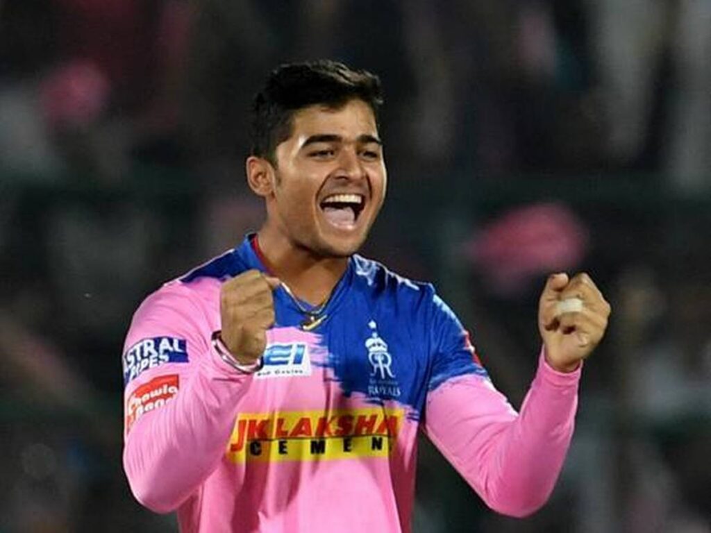 राजस्थान रॉयल के इस फ्लॉप बल्लेबाज़ को मिल रहे ज्यादा मौकों पर फैन्स भडके, बोलो क्रिकेट में भी 'नेपोटिज्म'