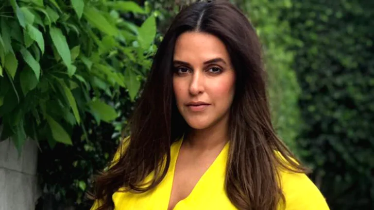 एक किसिंग सीन के लिए Neha Dhupia ने को-स्टार को किया था काफी परेशान, एक्टर को 5 बार करना पड़ा था ये काम