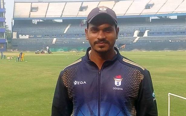 9 साल तक प्लंबर का काम करके सच किया सपना, शामिल हुआ रणजी टीम में ओडिशा के ये सुपरफ़ास्ट पेसर