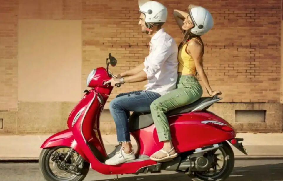 एक चार्ज में 90Km तक चलेगा Bajaj का यह नया स्कूटर, कुछ ही दिनों में 20 से ज्यादा शहरों में होगा उपलब्ध