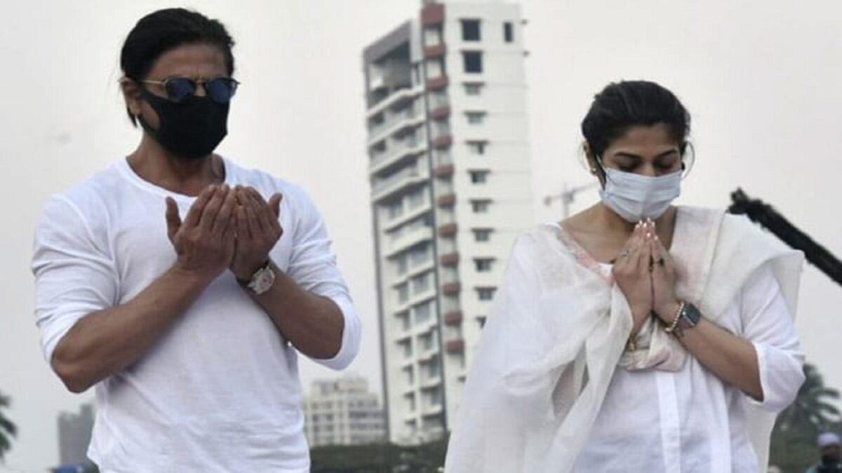 Lata Mangeshkar Funeral Shahrukh Khan