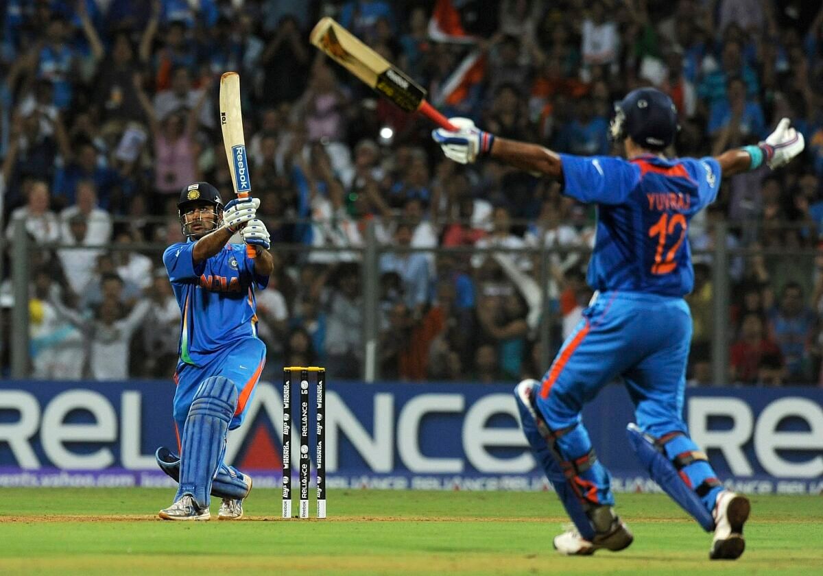Dhoni Yuvraj Six