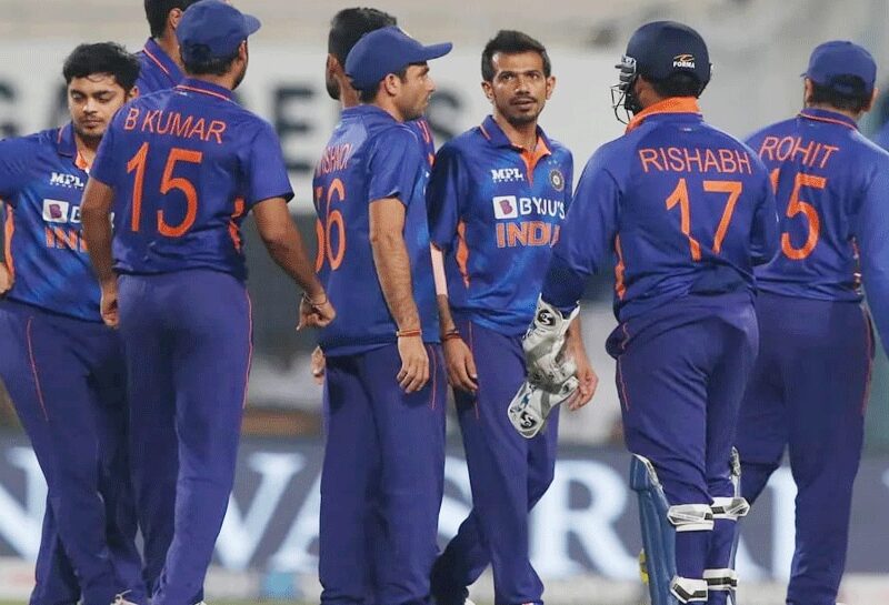 एक ओवर ने Team India के इस खिलाड़ी को बनाया विलेन से हीरो, जिसकी बदौलत सीरीज जीतने में कामयाब हुई भारत