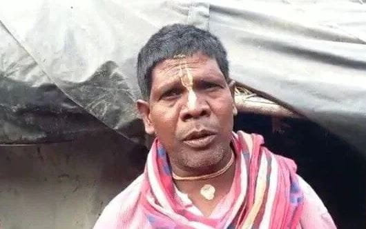 मूंगफली बेचने वाला रातों-रात बन गया सुपर- स्टार, जानिए कौन है 'Kacha Badam' गाने वाला शख्स