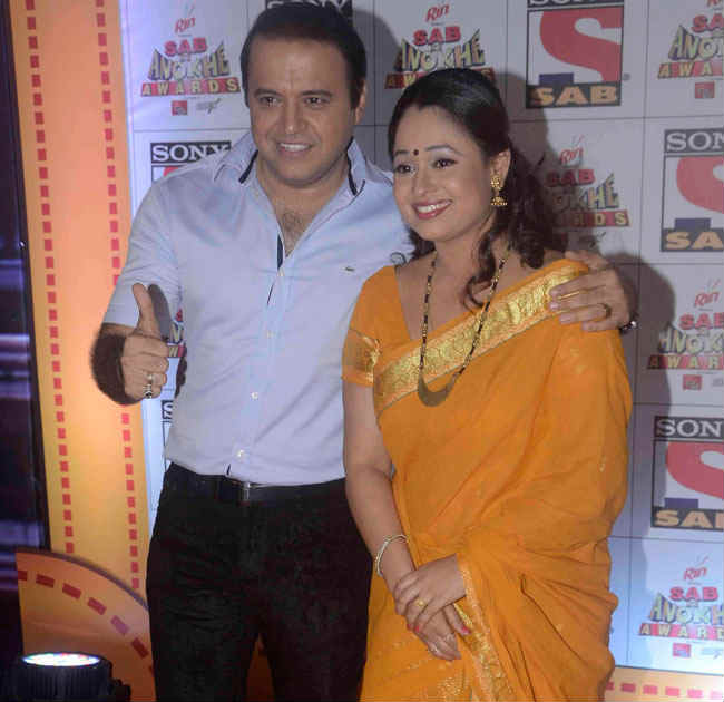 Taarak Mehta: खूबसूरती में 'माध्वी भाभी' से दो कदम आगे भिड़े मास्टर की रियल वाइफ, करती हैं ये काम