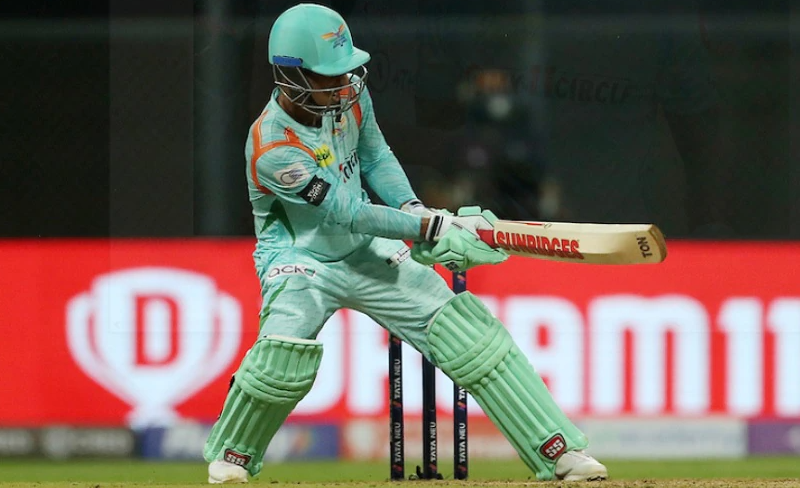 अपने पहले ही आईपीएल मैच में शानदार बल्लेबाज़ी से किया सबका ध्यान आकर्षित, क्या टॉप बैट्समैन का नाम है आपको याद?