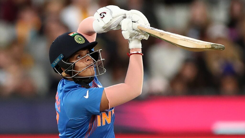 Indvspak Wc 2022: पाकिस्तान ने वीरेंद्र सहवाग (Shafali Verma) की हवा में उड़ाई गिल्लियां, शून्य पर भेजा पवेलियन