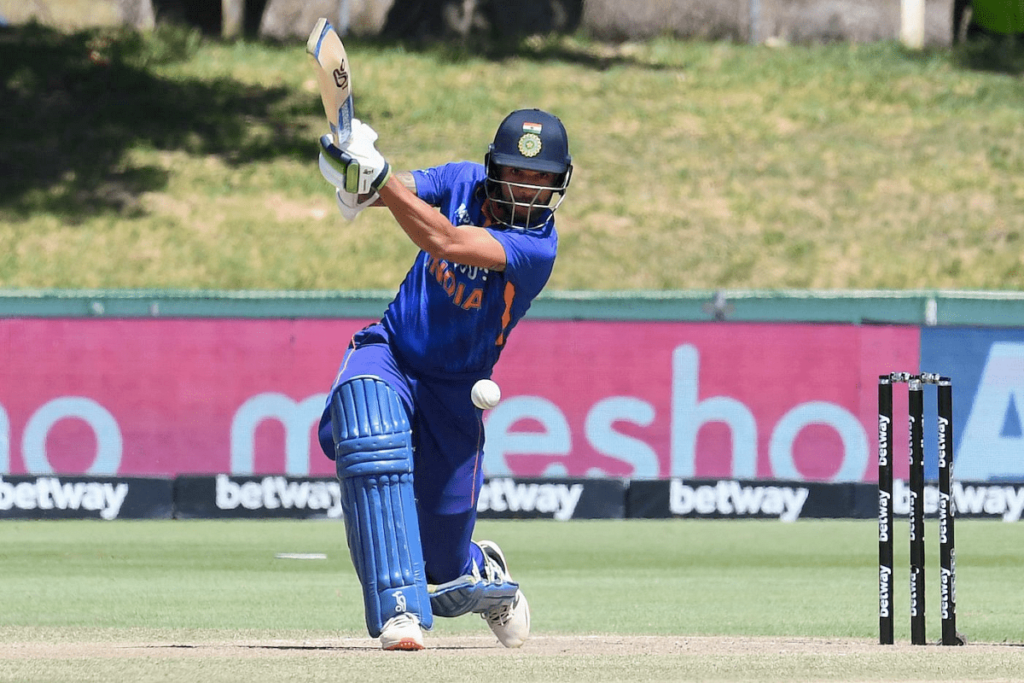 साउथ अफ्रीका के खिलाफ टी20 क्रिकेट में सबसे सफल पांच भारतीय बल्लेबाज़, किंग कोहली के बजाए ये खिलाडी है टॉप पर