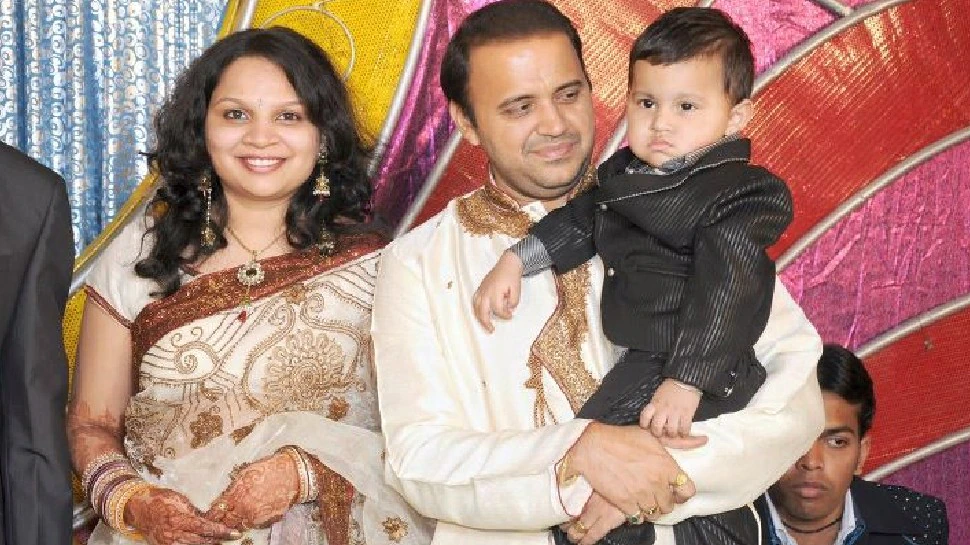 Taarak Mehta: खूबसूरती में 'माध्वी भाभी' से दो कदम आगे भिड़े मास्टर की रियल वाइफ, करती हैं ये काम