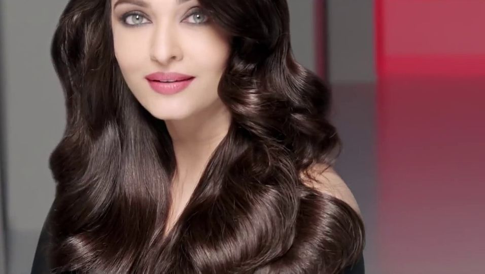 48 की उम्र में भी काफी घने और लंबे हैं Aishwarya Rai के बाल, जानें कौन सा तेल-शैंपू का करती हैं इस्तेमाल
