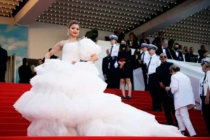 Cannes Film Festival 2022 में बॉलीवुड हसिनाओं ने बिखेरा अपने हुस्न का जलवा, आप भी देखें फोटोज