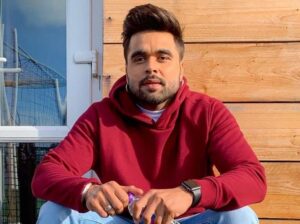 यह हैं Punjab Industry के ऐसे 5 सिंगर्स जो शोहरत मिलने से पहले किया करते थे, यह काम 2 यह हैं Punjab Industry के ऐसे 5 सिंगर्स जो शोहरत मिलने से पहले किया करते थे, यह काम
