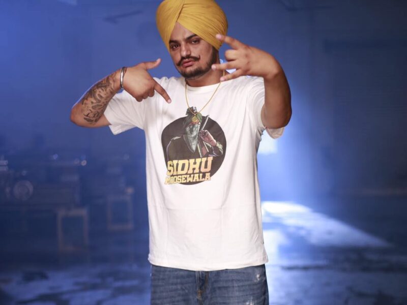 पंजाबी सिंगर Sidhu Moose Wala की गोलियां मार कर की गई हत्या, पंजाब में दौड़ी शोक की लहर