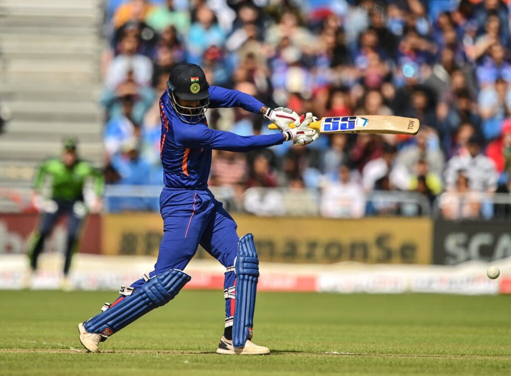 Deepak Hooda ने 55 गेंदों का सामना करते हुए खेली शतकीय पारी