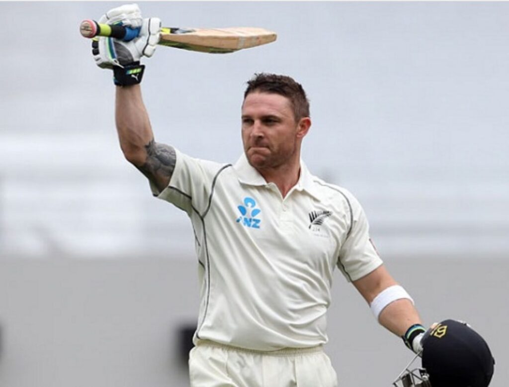 Cricket इतिहास के ये 10 बल्लेबाज जिन्होंने Test Cricket में ठोके सबसे ज्यादा छक्के, लिस्ट में एक भारतीय भी शामिल 2 Test Cricket में इन बल्लेबाजों ने जड़े सबसे ज्यादा छक्के