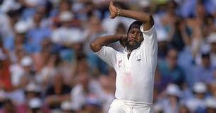 दर्द में कराहते हुए भी Cricket के इन खिलाड़ियों ने नहीं छोड़ा अपने देश का साथ, चोटिल होने के बाद भी खेला मैच 2 दर्द में कराहते हुए भी Cricket के इन खिलाड़ियों ने नहीं छोड़ा अपने देश का साथ