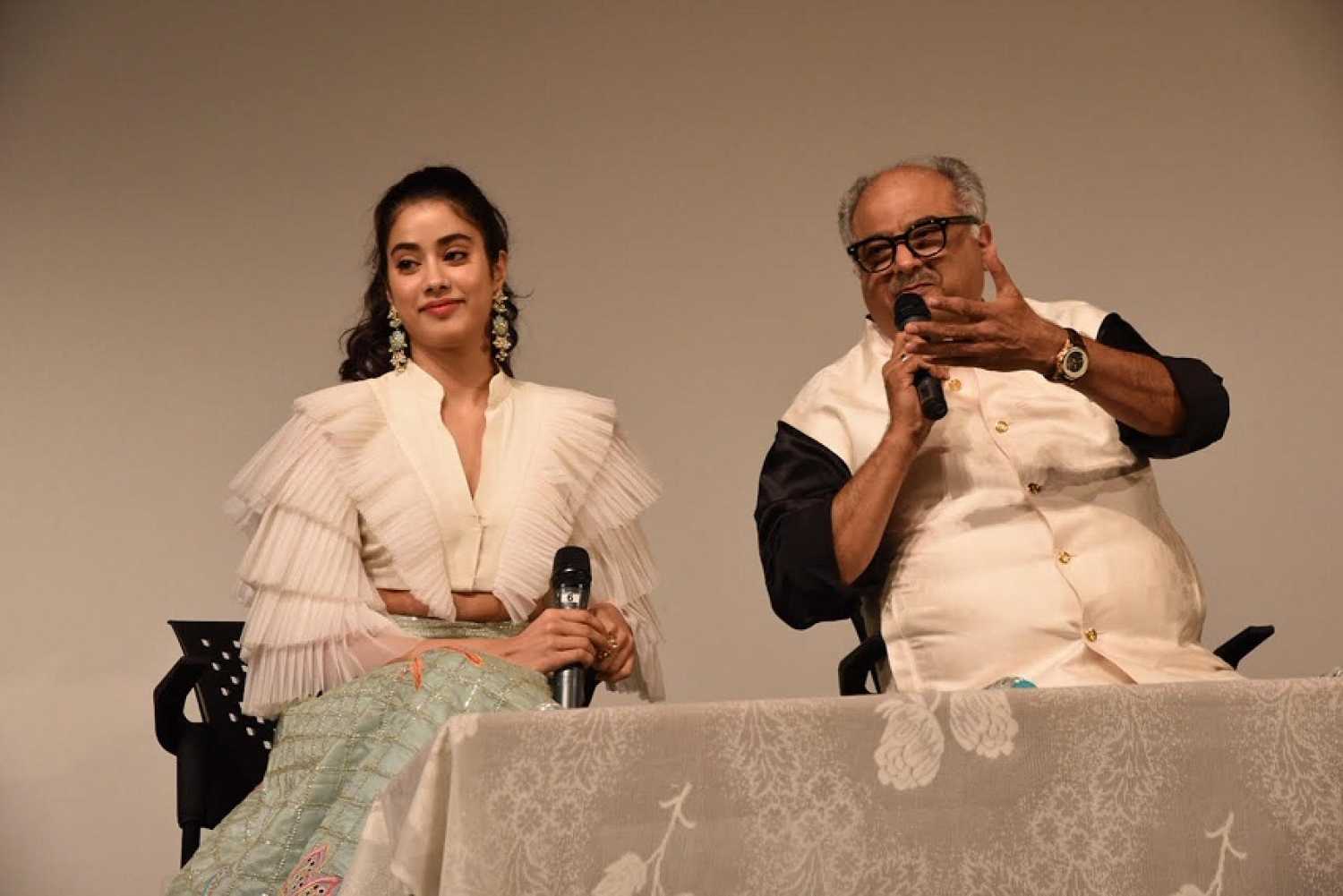 Janhvi Kapoor के पिता बोनी कपूर ढूंढ रहे हैं अपने दामाद में यह खूबियां, एक्ट्रेस ने किया खुलासा