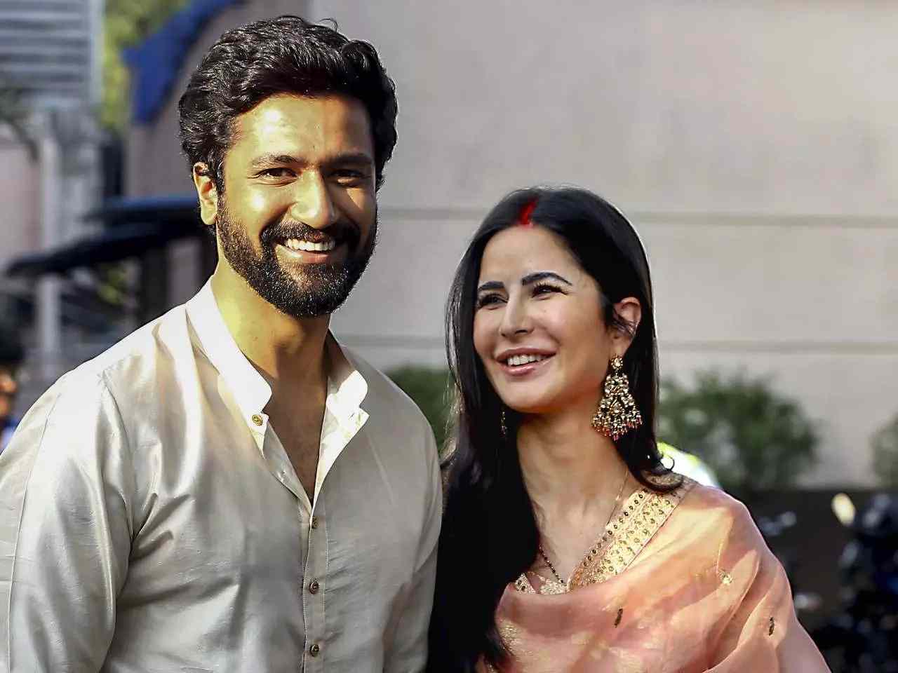 Vicky Kaushal और कटरीना कैफ को मिली जान से मारने की धमकी, पुलिस ने दर्ज किया केस