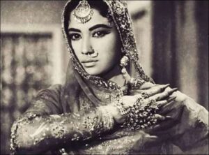 कोई अकेले मरा हुआ मिला तो कोई चॉल में रहने के लिए हुआ मजबूर, जिंदगी के आखिरी वक्त में इन Bollywood सितारों का हुआ था बुरा हाल 
