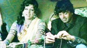 हेमा को छेड़ने के लिए फिल्म 'शोले' के सेट पर Dharmendra किया करते थे ये काम, फिल्म रिलीज के बाद हुआ खुलासा 4 हेमा को छेड़ने के लिए फिल्म 'शोले' के सेट पर Dharmendra किया करते थे ये काम, फिल्म रिलीज के बाद हुआ खुलासा