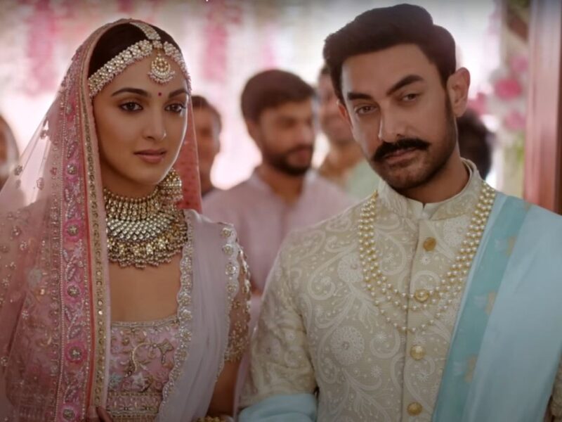 Aamir Khan ने हिंदू समाज के रीति रिवाजों का उड़ाया मजाक, नए एड पर भड़के यूजर्स