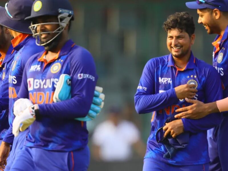 Ind Vs Sa 3Rd Odi : भारतीय गेंदबाजों ने दिखाया शानदार प्रदर्शन, महज 99 रनों पर सिमटी साउथ अफ्रीकी टीम