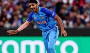 Ind Vs Pak 2022: T20 वर्ल्ड कप में पाकिस्तान के खिलाफ Arshdeep Singh बने 'हीरो', शानदार गेंदबाजी से बदला गेम का रूख 3 Ind Vs Pak 2022: T20 वर्ल्ड कप में पाकिस्तान के खिलाफ Arshdeep Singh बने 'हीरो', शानदार गेंदबाजी से बदला गेम का रूख